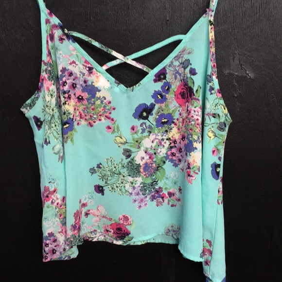 Women’s Flower Top size Large - Picture 3 of 3